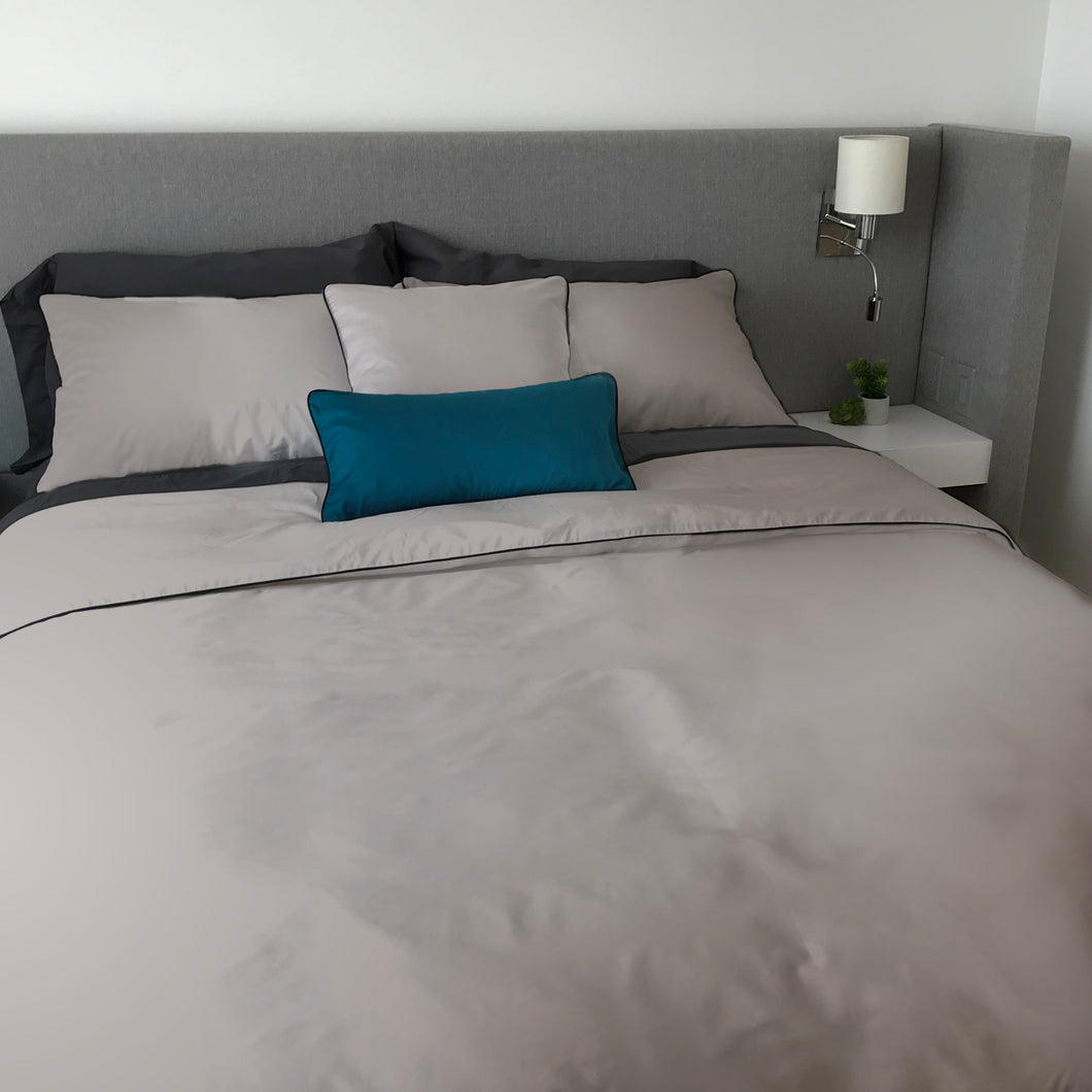 Ensemble housse en bambou satiné unie | Gris pur | Sous la couette