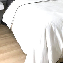 Charger l&#39;image dans la galerie, Ensemble housse en coton égyptien et bambou unie | Sous la couette