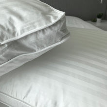 Charger l&#39;image dans la galerie, Oreiller Doux confort, semi-moelleux | Sous la couette
